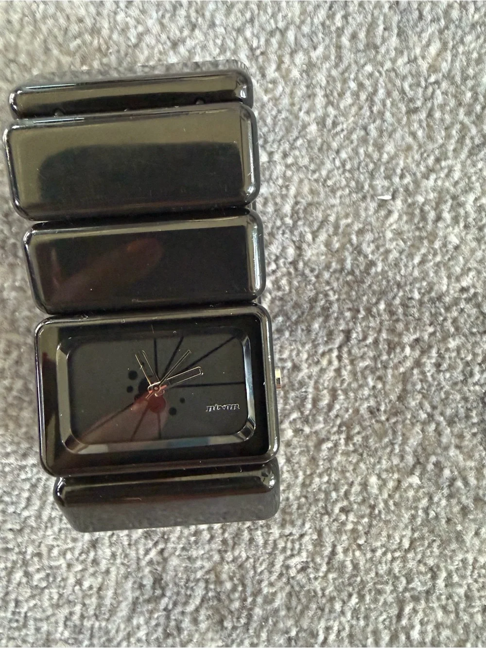 Nixon “The Vega” Watch Excellent Condition! Black —Stretch